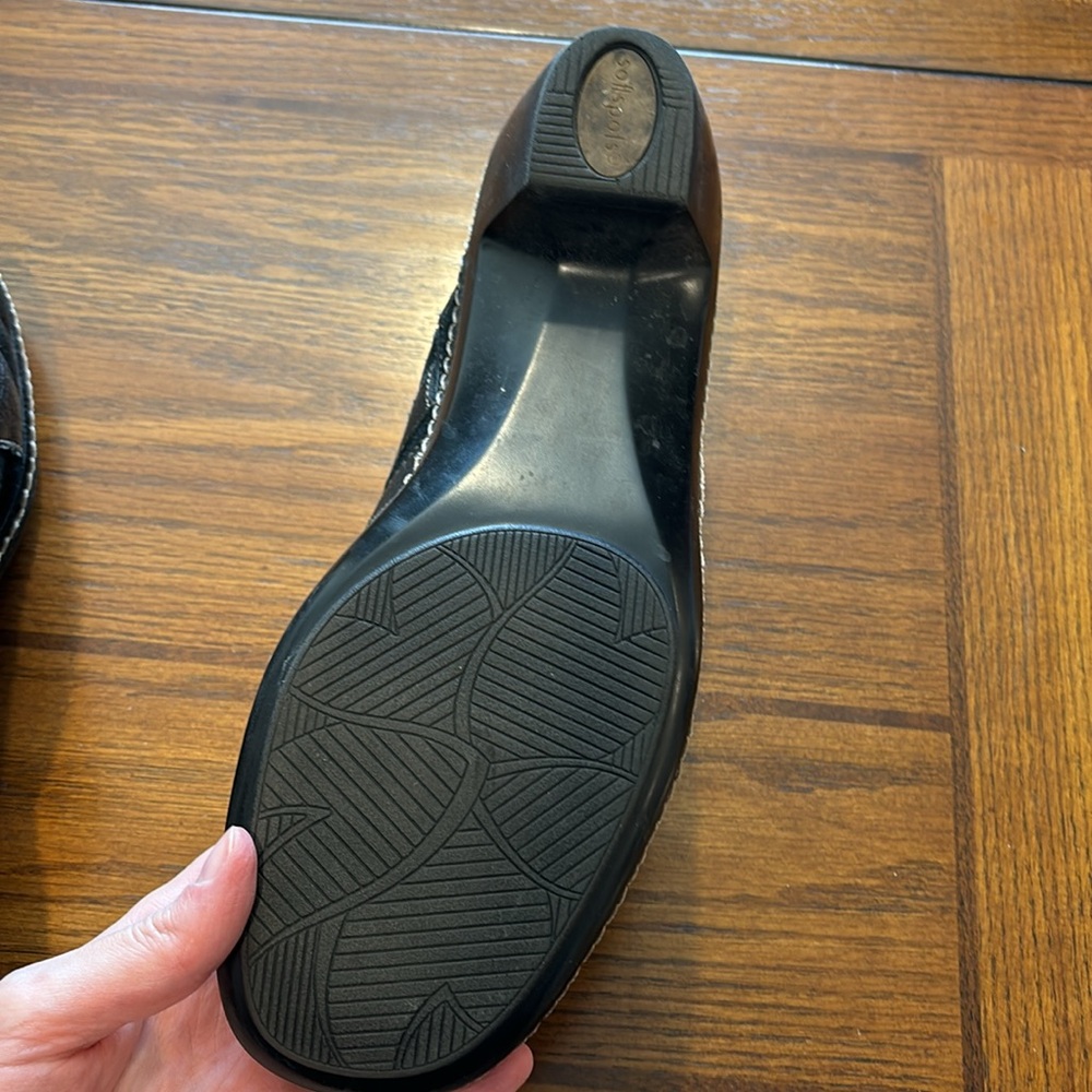 Softspots Leather Clogs - Picture 9 of 14